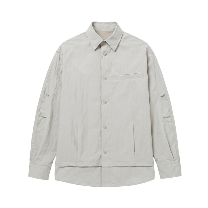 Unisex Oversize Hemdjacke mit Druckknöpfen, Kentkragen und Brust‑Welttasche Echoarchiv