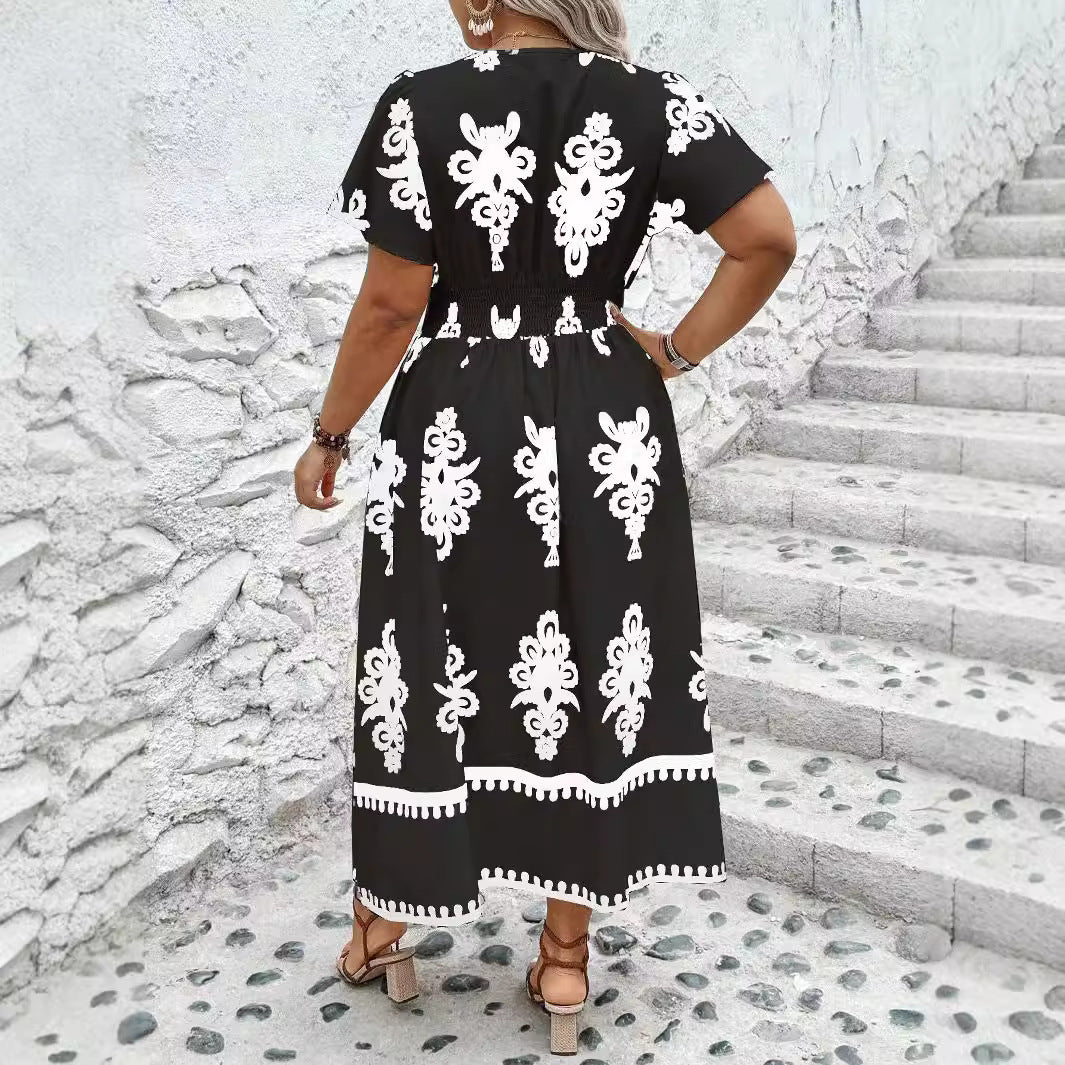 Damen Wickel-Midikleid mit taillierter Drapierung und dekorativem Bordürenprint Echo Archiv