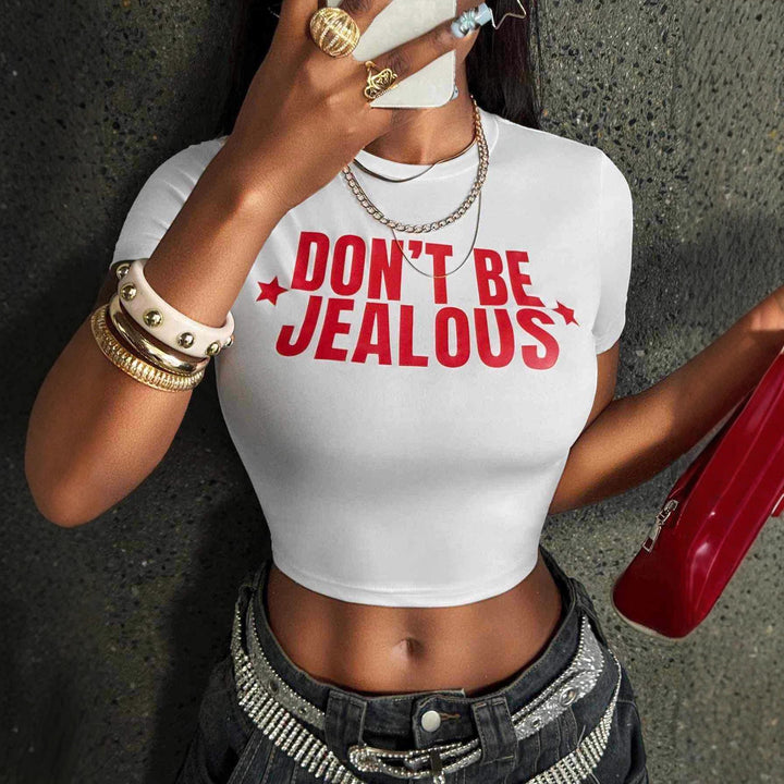 Damen Crop-T-Shirt mit modernem Statement-Print und figurbetontem Schnitt Echo Archiv