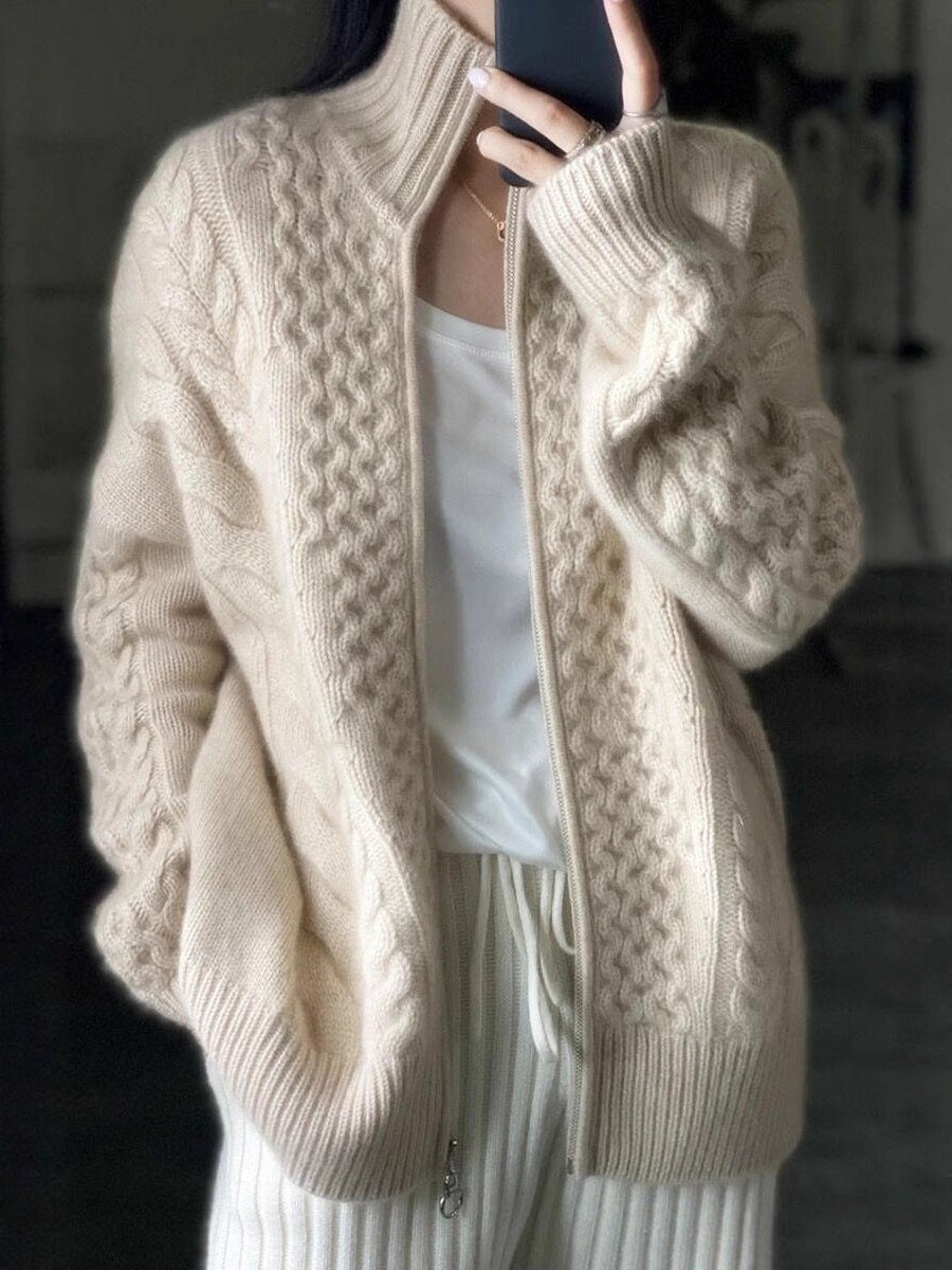 Damen Zopfmuster‑Strickjacke mit Reißverschluss und hohem Rippkragen Echoarchiv