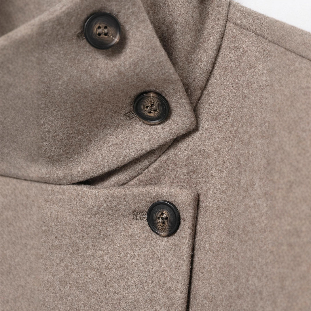 Damen Kurzjacke im Boxy-Cut aus Wollmix mit hohem Stehkragen und asymmetrischer Knopfleiste Echoarchiv
