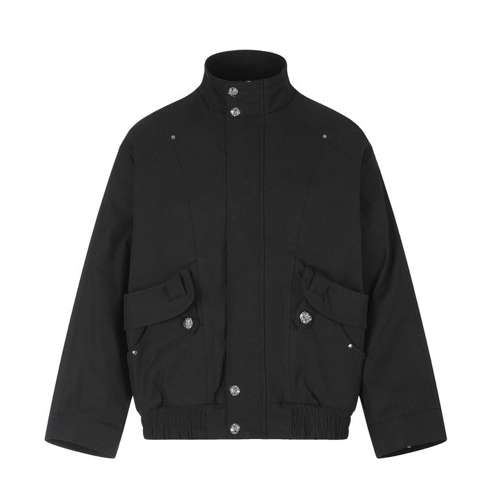 Damen Kurzer Boxy‑Bomber mit hohem Funnelkragen, Utility‑Pattentaschen und elastischem Saum Echoarchiv