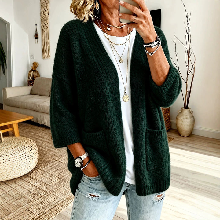 Damen Offener Longcardigan im Mohair-Look mit aufgesetzten Taschen und überschnittener Schulter – Veloura