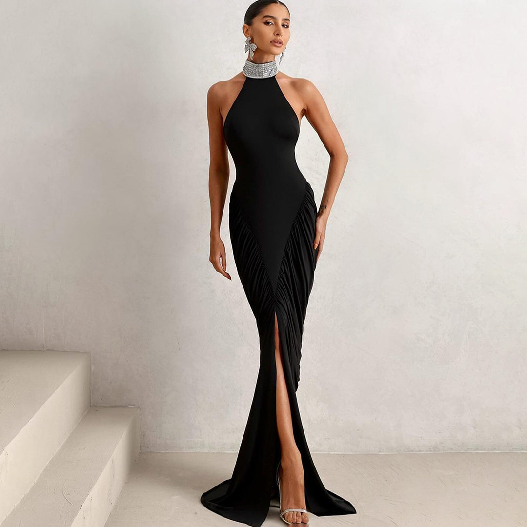 Damen Elegantes Maxikleid mit hochgeschlossenem Kragen und auffälligen Raffungselementen Echo Archiv