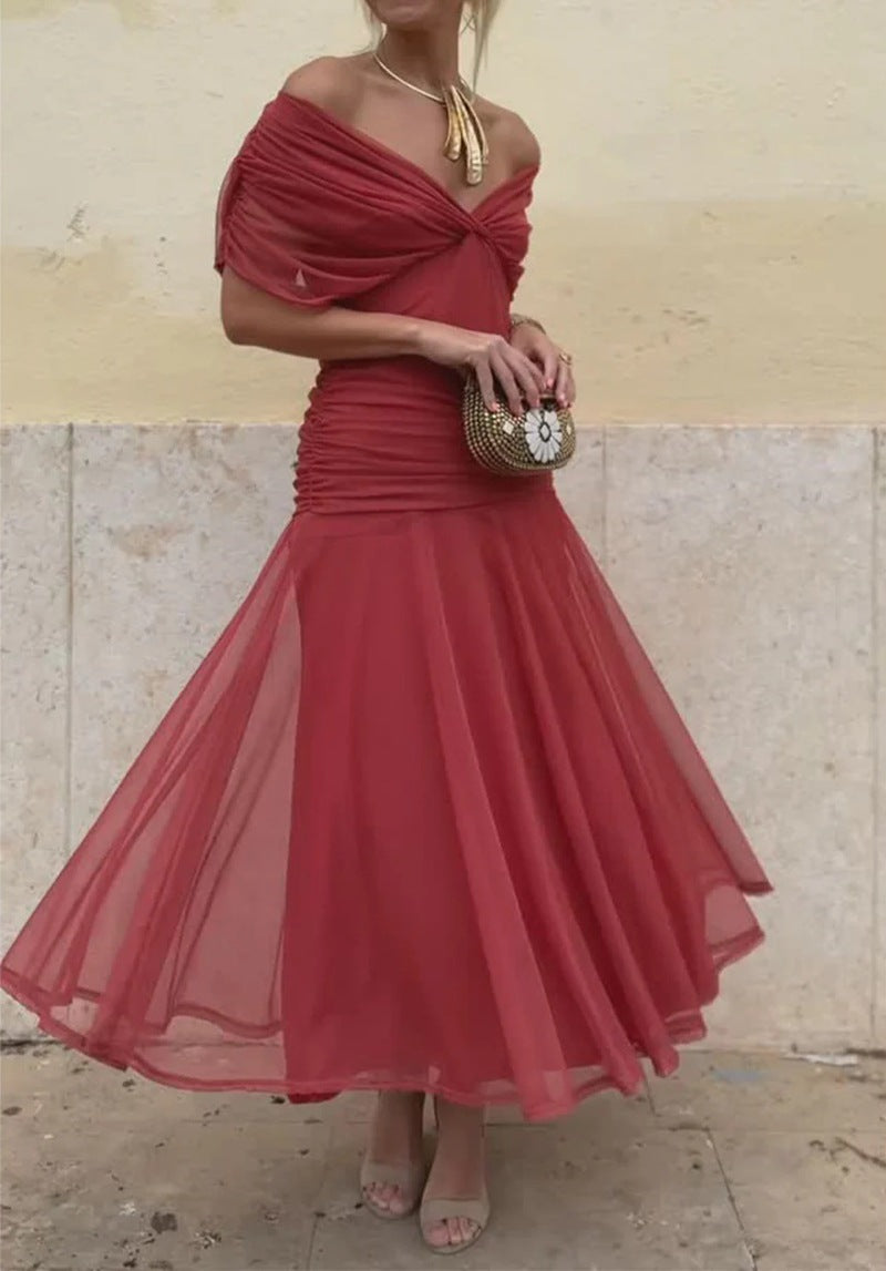 Damen nan elegantes bodenlanges Abendkleid mit drapierter Schulterpartie und luftiger Chiffon-Rock Echo Archiv