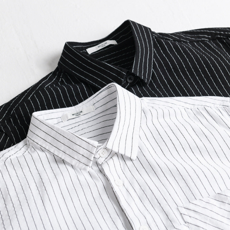 Herren Nadelstreifen-Hemd im Relaxed-Fit mit diagonalem Brustpatch Echoarchiv