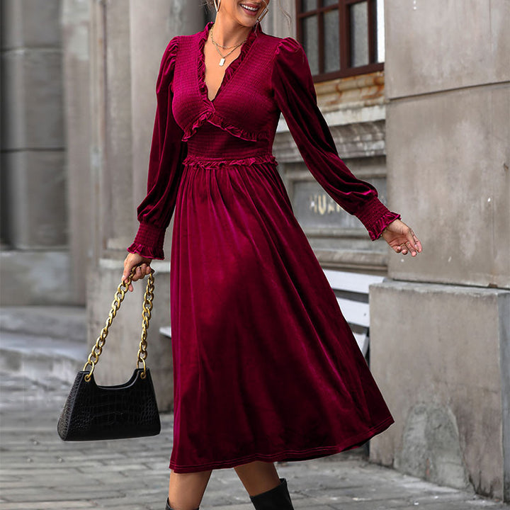 Damen Midikleid mit Rüschendetails und V-Ausschnitt Echo Archiv