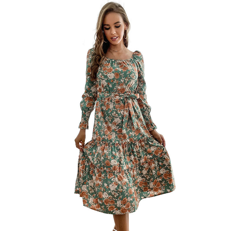 Damen Midikleid mit quadratischem Ausschnitt, Stufenrock, Puffärmmel und Taillengürtel Echoarchiv