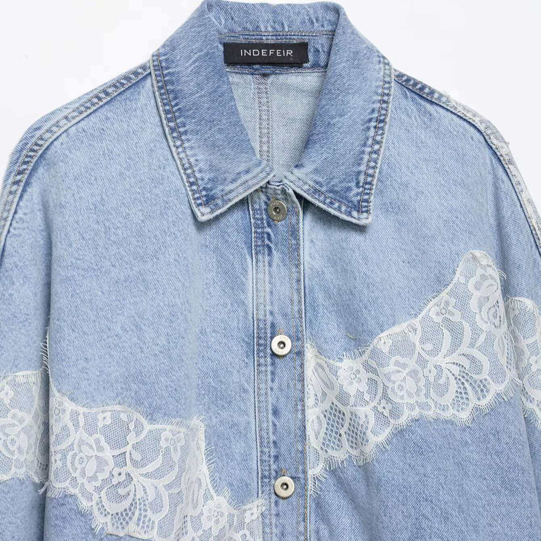 Damen nan oversized Denimjacke mit Spitzenbesatz, kastigem Cropped-Schnitt und überschnittenen Ärmeln Echo Archiv