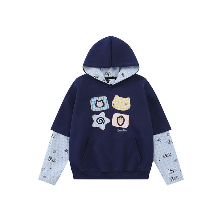 Damen Kapuzensweatshirt mit Lagenoptik, Kängurutasche und verspielten Patch‑Applikationen Echoarchiv