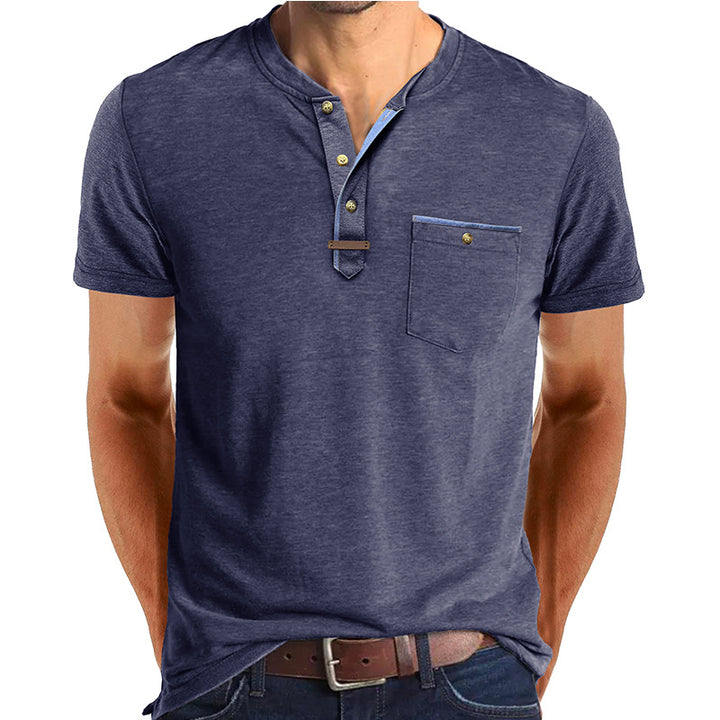 Herren Kurzarm-Henley-Shirt mit modischen Knopfdetails und Brusttasche Echoarchiv