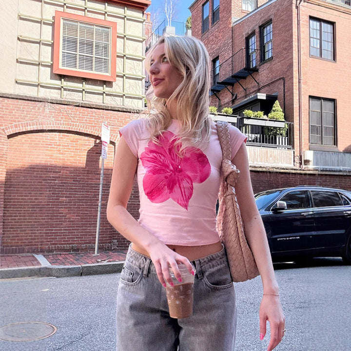 Damen T-Shirt mit floralem Druck und figurbetontem Schnitt Echo Archiv