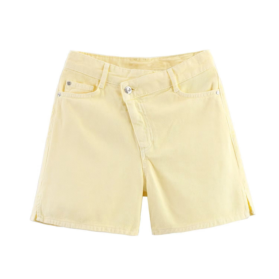 Damen Jeansshorts im lässigen Vintage-Stil mit hohem Bund und seitlichen Schlitzen Echo Archiv