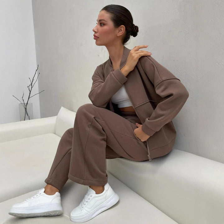 Damen Zweiteiliges Loungewear-Set mit kurzem Bomber-Zip und weiter hochgeschnittener Jogginghose – Auréline