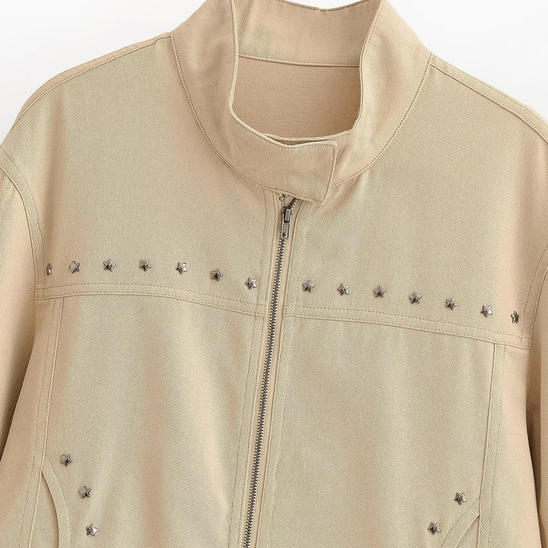 Damen Kurzjacke aus Kunstleder mit Nietenbesatz und Stehkragen Echo Archiv