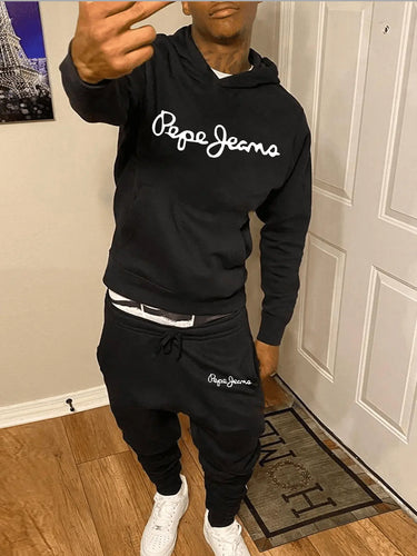 Herren Hoodie und Jogginghose Set mit zeitgemäßem Schriftzug Echoarchiv