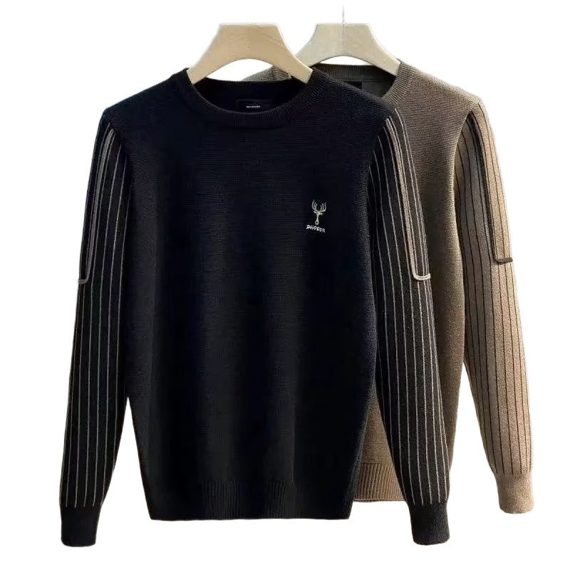 Herren Feinstrick-Pullover mit kontrastierenden Rippenärmeln und gesticktem Hirschlogo Echoarchiv