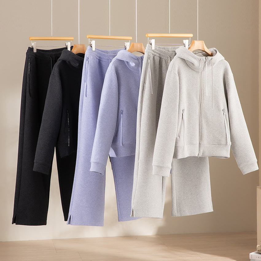Damen weite French‑Terry Lounge-Sweatpant mit hohem Bund, Kordelzug und seitlichen Schlitzen Echoarchiv
