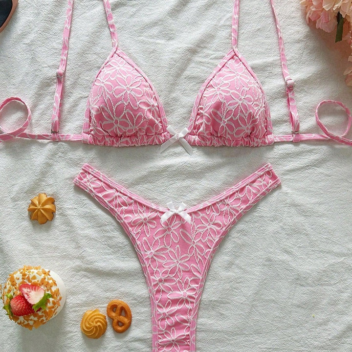 Damen Verspielter Triangel-Bikini mit floralen Applikationen Echo Archiv