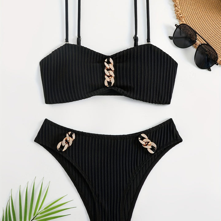 Damen Bikini Set mit elegantem Rüschen-Detail und modischen Kettenakzenten Echo Archiv