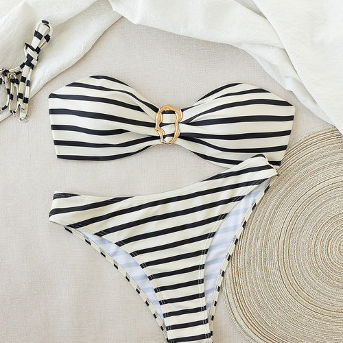 Damen Bandeau-Bikini mit trendigem Streifenmuster und modischem Ring-Detail Echo Archiv