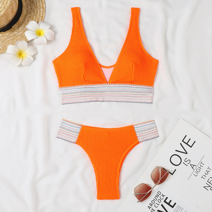 Damen Bikini-Set mit modernem V-Ausschnitt und strukturiertem Material Echo Archiv