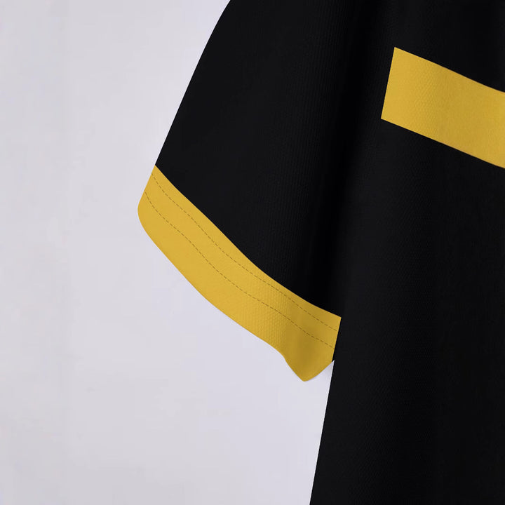 Herren Poloshirt mit dynamischem V-Ausschnitt und stylishem Farbblockdesign Echoarchiv