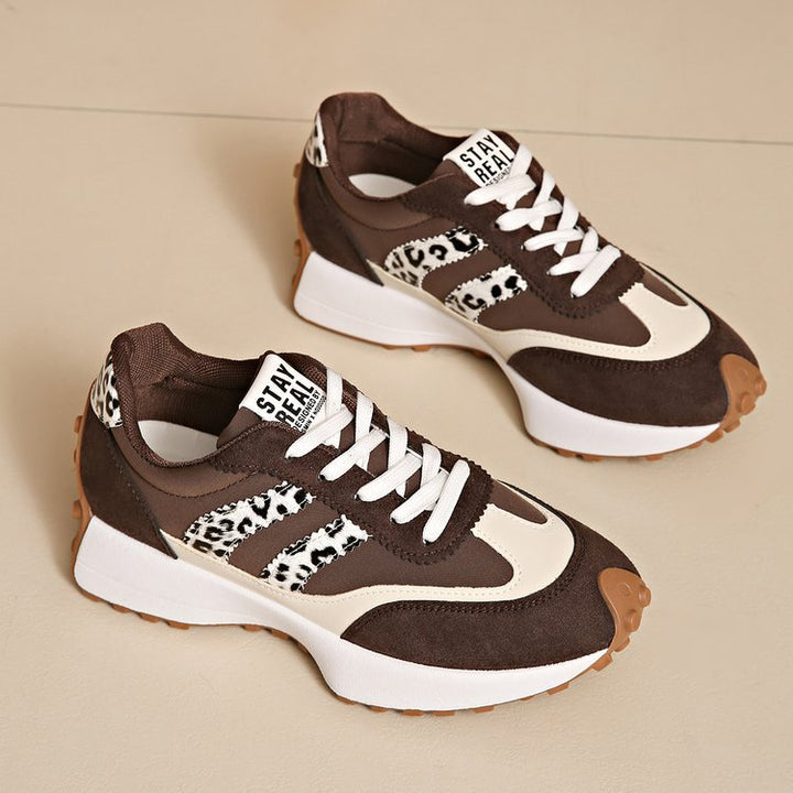 Damen Plateau-Laufsneaker mit Wildlederoptik und Leo-Akzenten Echo Archiv