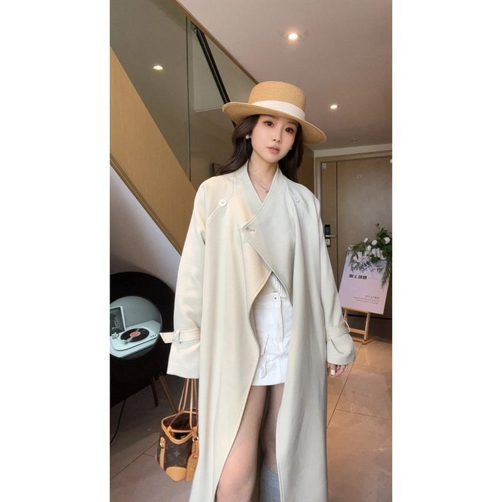 Damen Maxi-Trenchcoat mit Wasserfallkragen und gerafften Ärmeln Echoarchiv