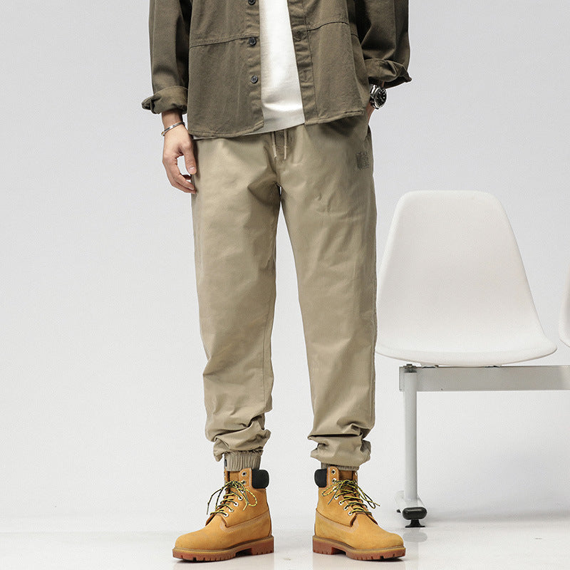 Herren Konisch geschnittene Utility-Joggerhose aus Baumwoll-Twill mit elastischem Bund und Kordelzug Echo Archiv