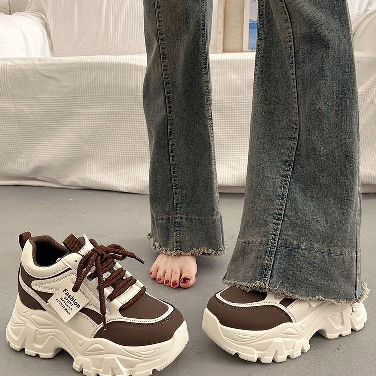 Damen Sportliche Chunky Sneakers mit innovativer Dämpfung und strapazierfähiger Obermaterialstruktur Echo Archiv