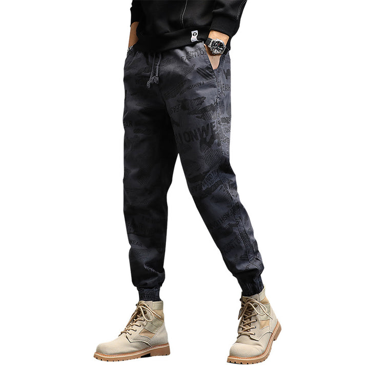 Herren Cargohose im Joggerstil mit Camouflage‑Print, Elastischem Tunnelzugbund und Klappentaschen Echo Archiv