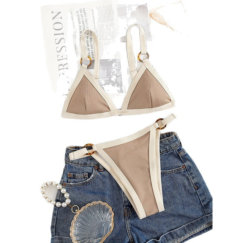 Damen Triangel-Bikini mit eleganten Ringdetails und verstellbaren Trägern Echo Archiv