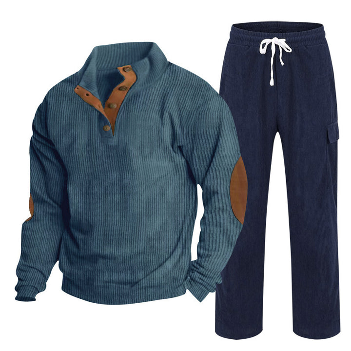 Herren nan strukturiertes Feinstrick-Halbknopf-Pullover und Feincord-Cargo-Zweiteiler Echo Archiv