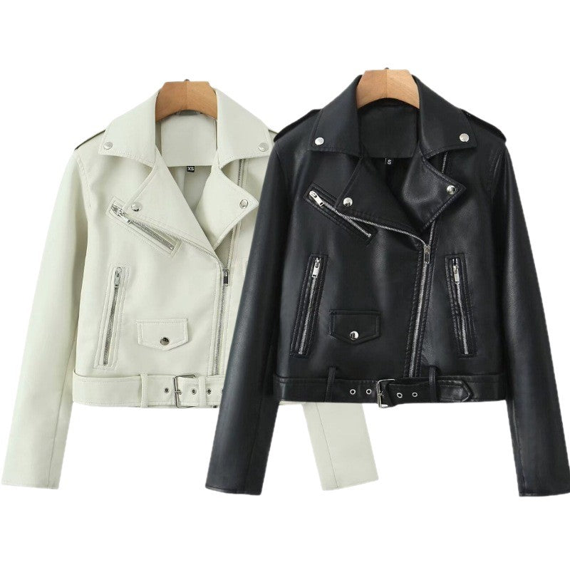 Damen Robuste taillierte Bikerjacke aus Kunstleder mit asymmetrischem Reißverschluss und Taillengürtel Echo Archiv