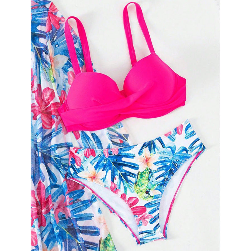 Damen bikini set mit floralem Überwurf und glamourösen Details Echo Archiv