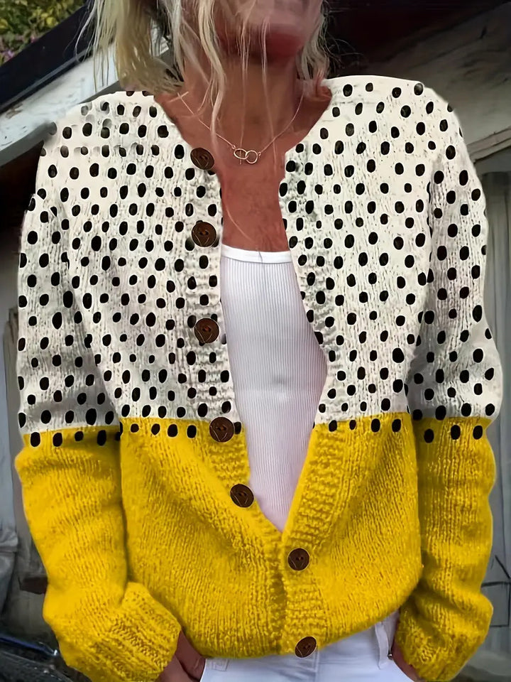 Damen nan kuscheliger Strickcardigan mit Zierholzknöpfen und Rundhalsausschnitt Echo Archiv