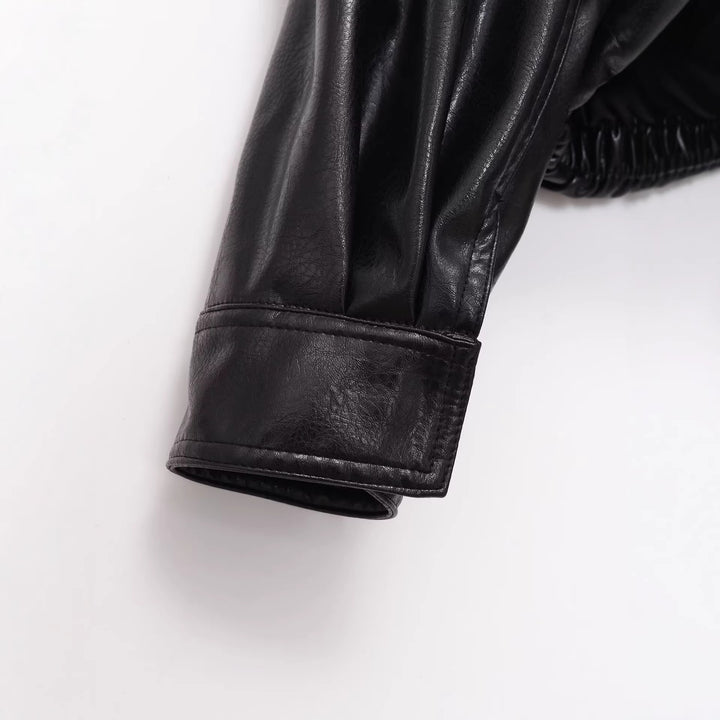 Damen Cropped-Blouson im Bomberstil aus veganer Glattlederoptik mit hohem Stehkragen Echoarchiv