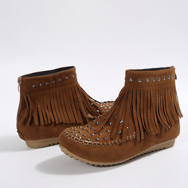 Damen Fransen‑Ankleboots im Mokassinstil mit Nieten und Rückenreißverschluss – Varelle