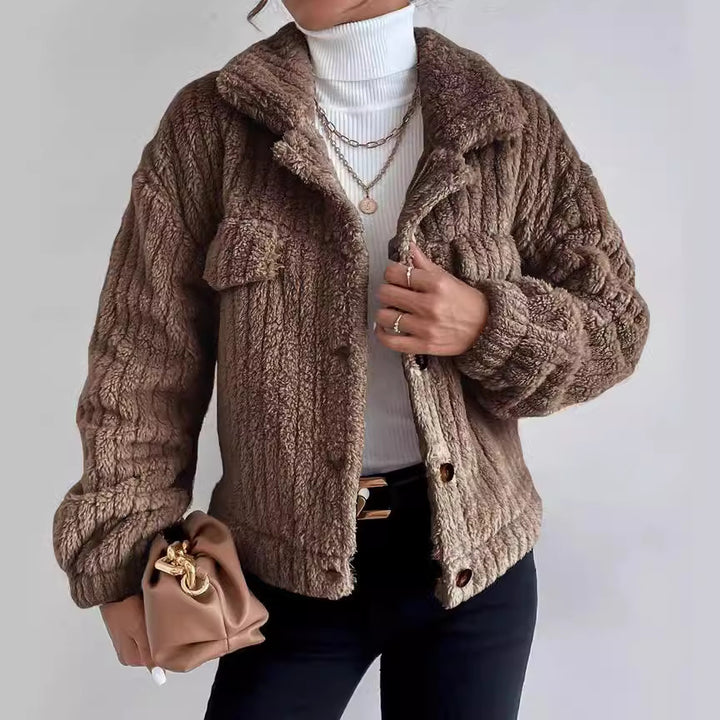 Damen nan kuschelige Teddyjacke mit Hemdkragen, Druckknopfverschluss und aufgesetzten Brusttaschen Echo Archiv