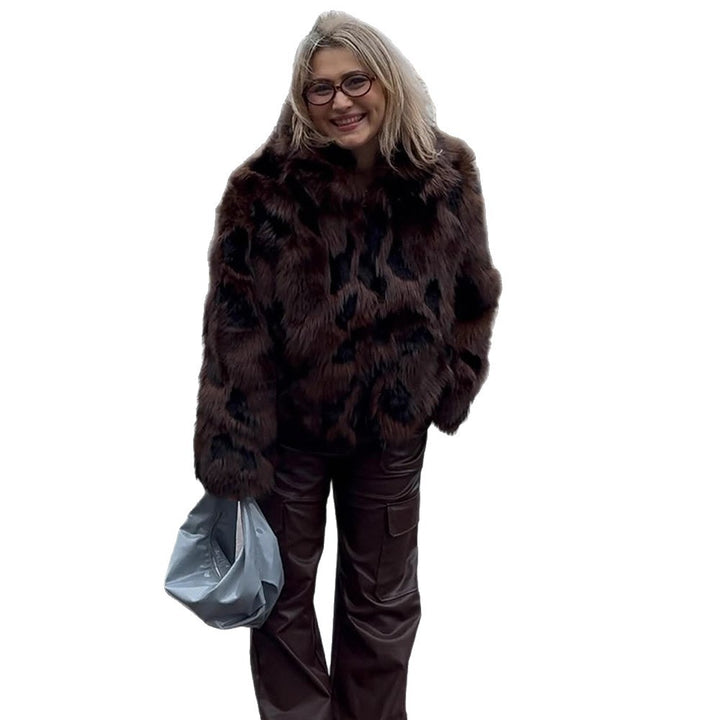 Damen Boxy-Kurzjacke aus Webpelz mit natürlicher Felloptik und breitem Schalkragen Echoarchiv