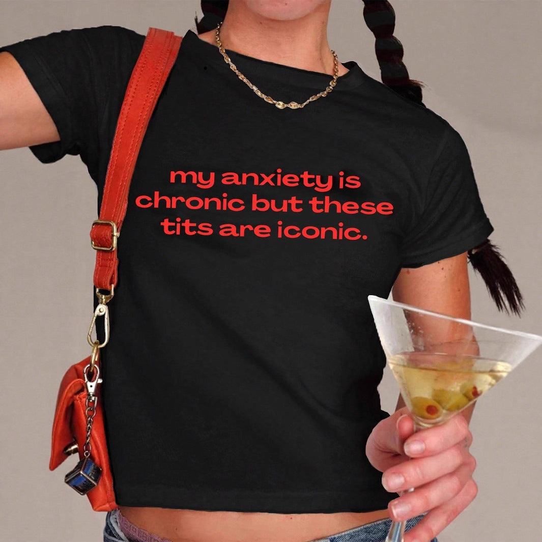 Damen Crop-T-Shirt mit inspirierendem Schriftzug und figurbetontem Schnitt Echo Archiv