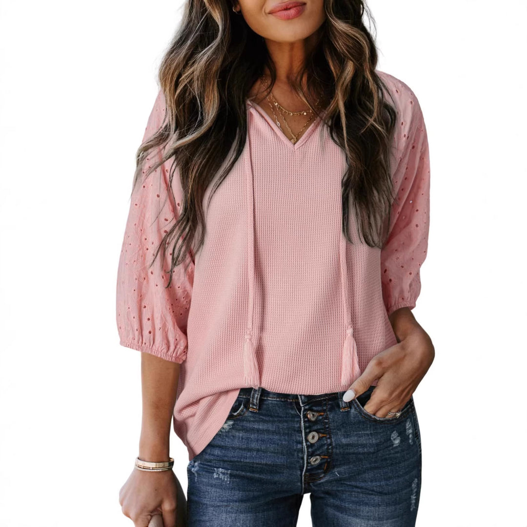 Damen Waffelshirt mit V‑Ausschnitt, Quasten und bestickten Puffärmeln Echo Archiv
