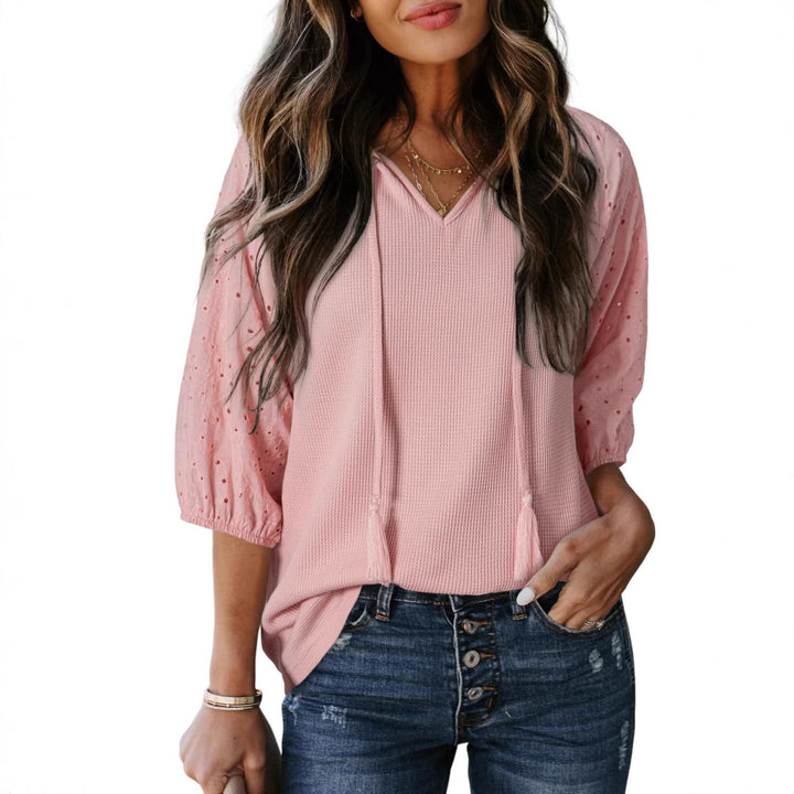 Damen Waffelshirt mit V‑Ausschnitt, Quasten und bestickten Puffärmeln Echo Archiv