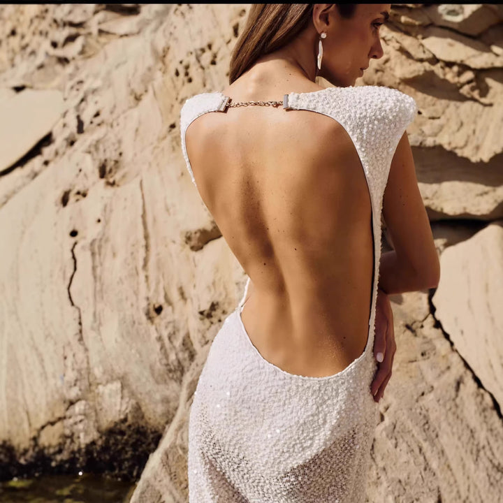 Damen Elegantes Abendkleid mit tiefem Rückenausschnitt und funkelnden Verzierungen Echo Archiv