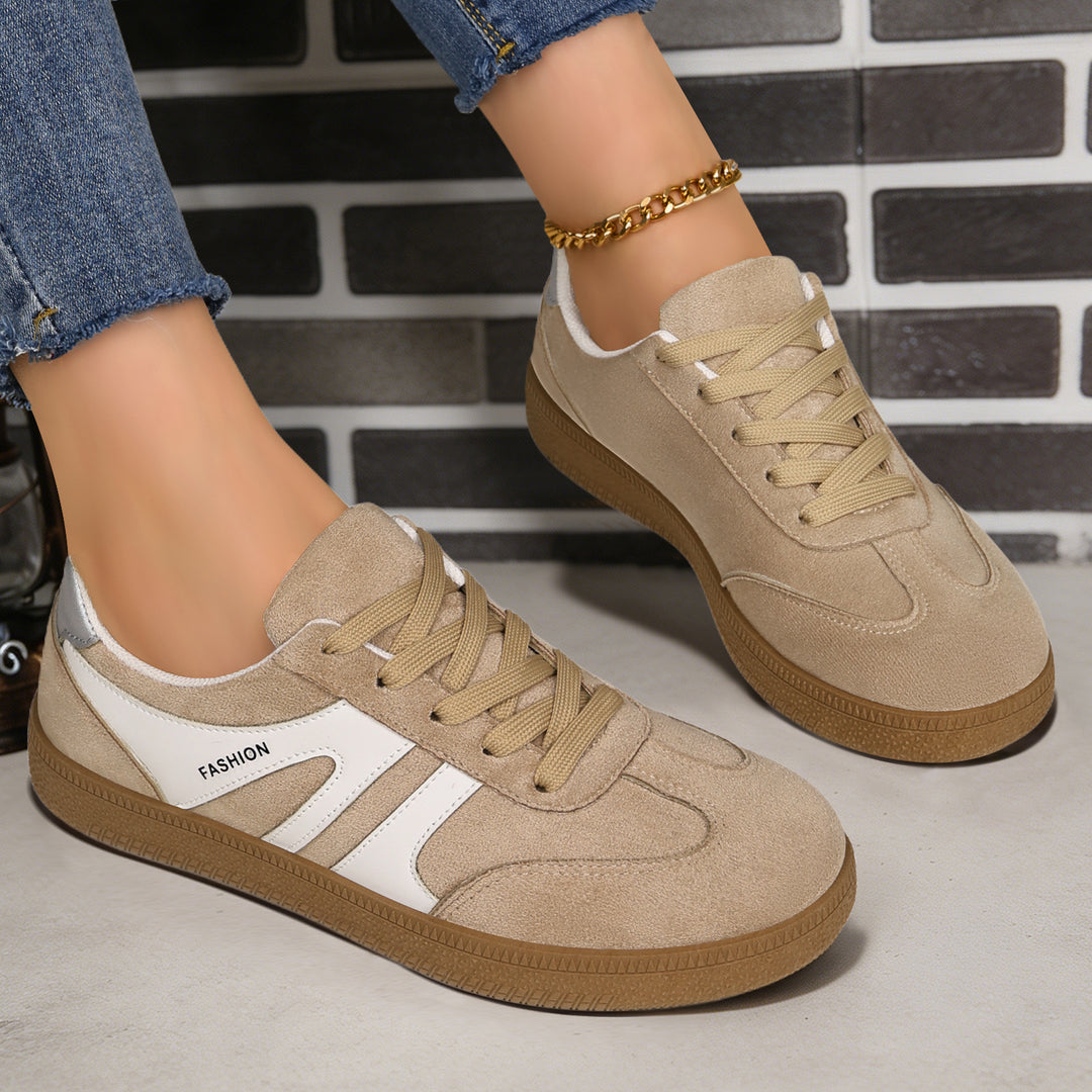 Herren nan retro Veloursleder Sneaker mit gepolstertem Fersenkragen und profilierter Gummilaufsohle Echo Archiv
