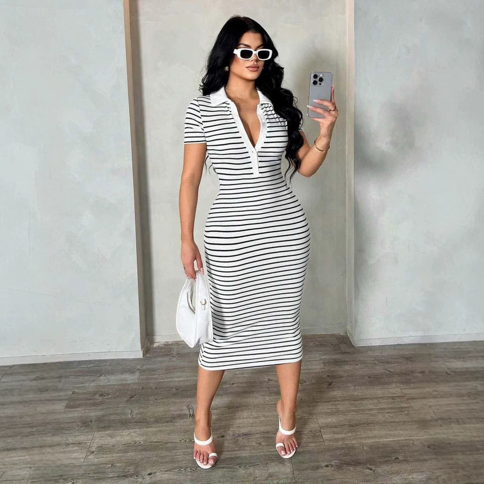 Damen Figurbetontes Polokleid im Streifen‑Look aus Rippstrick mit kurzem Ärmel – Élara