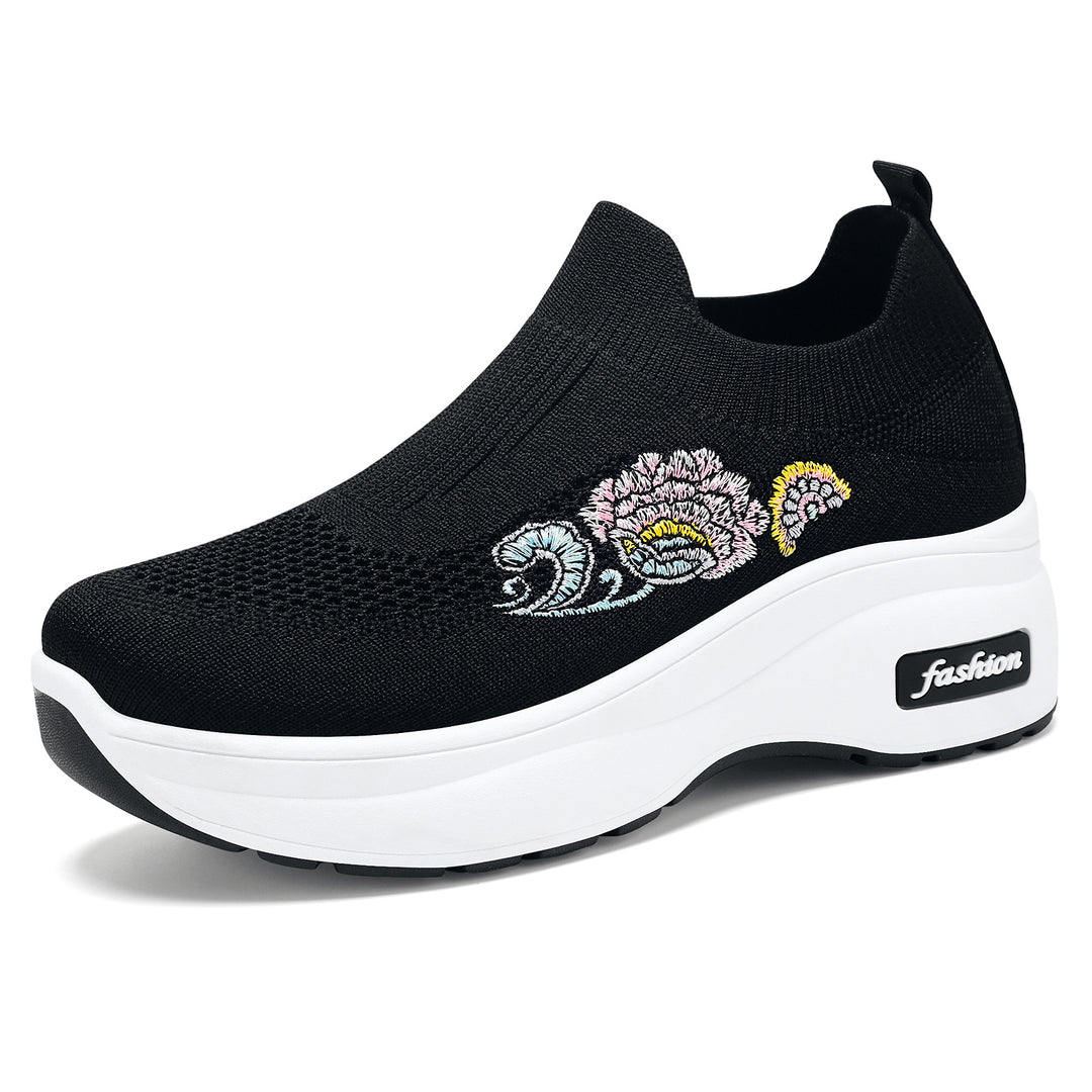 Damen nan elastischer Strick-Slipper mit aufgesticktem Blumenmotiv und stützender Keil-Laufsohle Echo Archiv