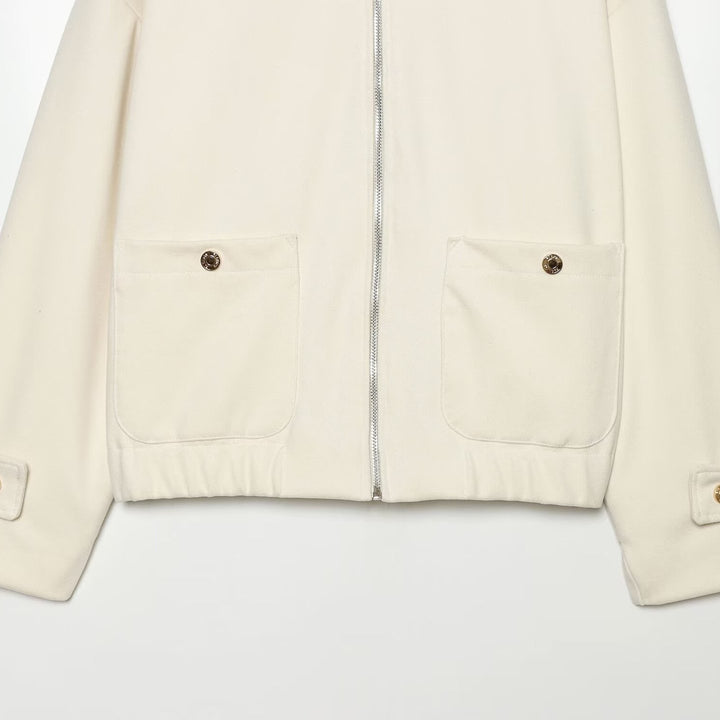 Damen Cropped Utility-Jacke mit hochgeschlossenem Kragen, Schulterklappen und aufgesetzten Pattentaschen Echoarchiv