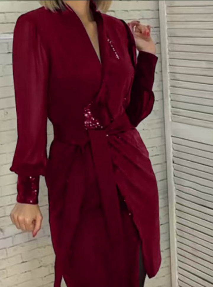 Damen nan tailliertes Wickelkleid mit semitransparenten Puffärmeln, dezentem Paillettenbesatz und Bindegürtel Echo Archiv